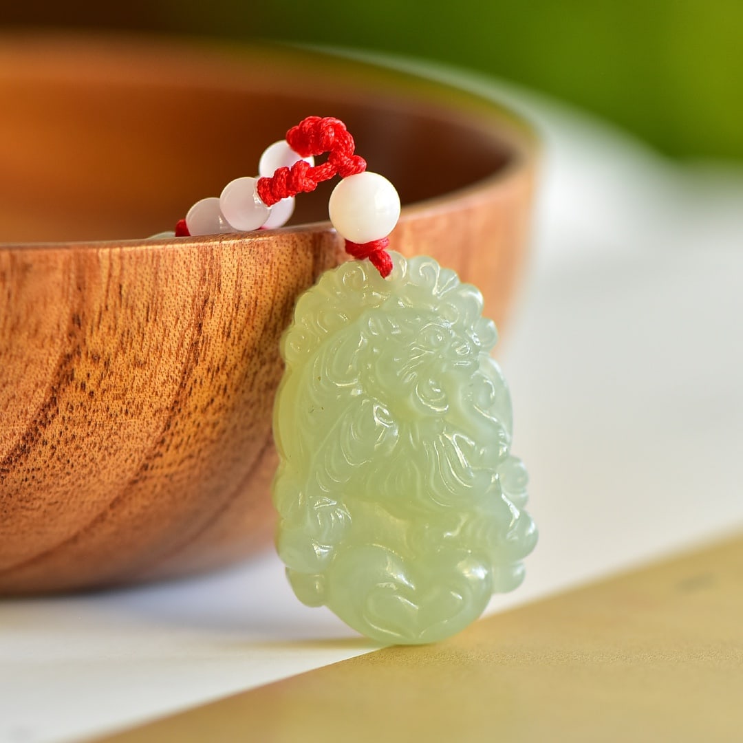 An Exquisite White Jade Tiger Pattern Pendant - 3