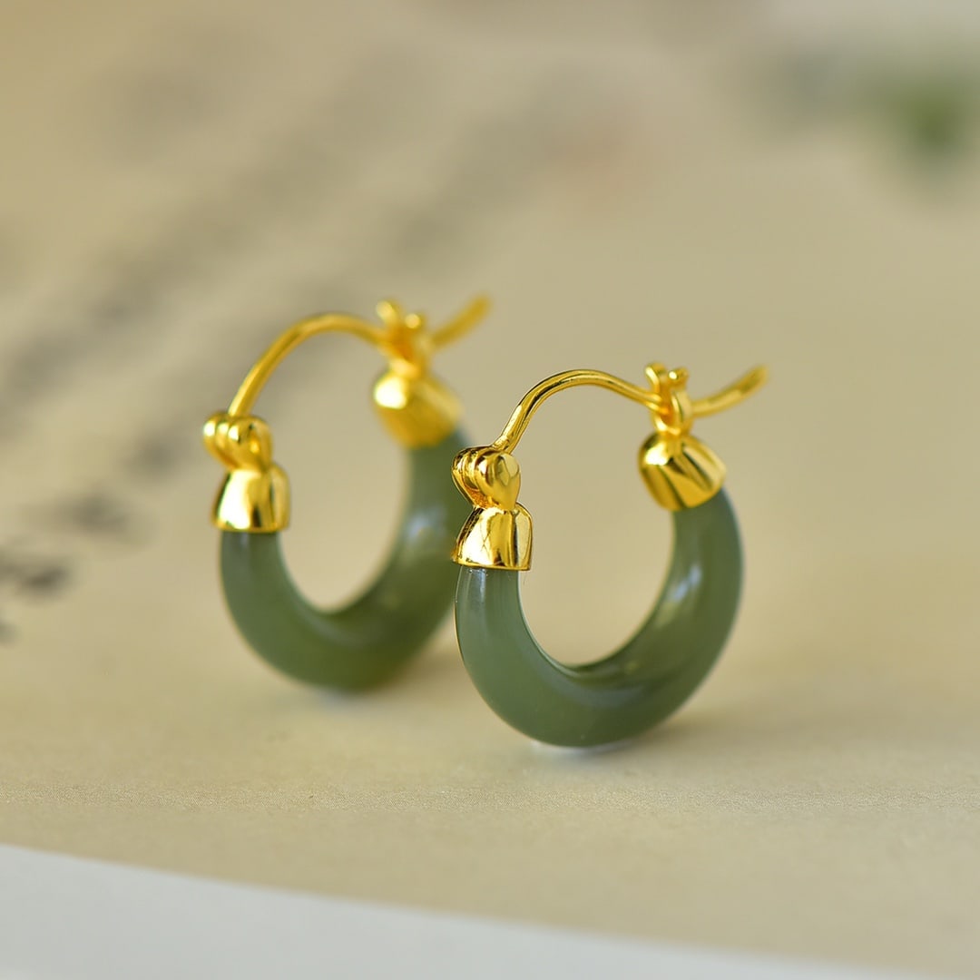 A Pair of Exquisite Sterling Silver-Gold Plated Inlaid Jasper Earrings: A Pair of Exquisite Sterling Silver-Gold Plated Inlaid Jasper Earrings,Size:16mmx18mm 一对纯银镀金镶碧玉耳环