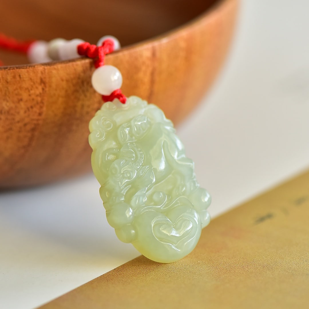An Exquisite White Jade Buffalo Pattern Pendant - 4