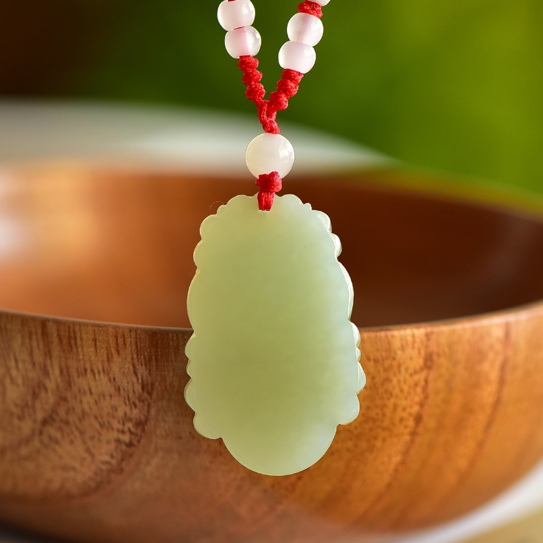 An Exquisite White Jade Buffalo Pattern Pendant - 5