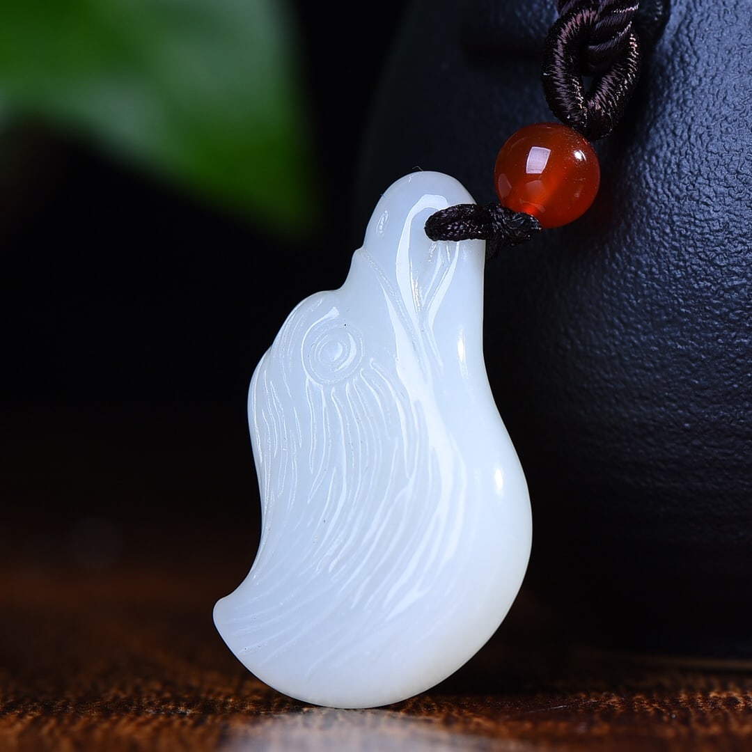 An Exquisite White Jade Eagle-head Pendant - 3