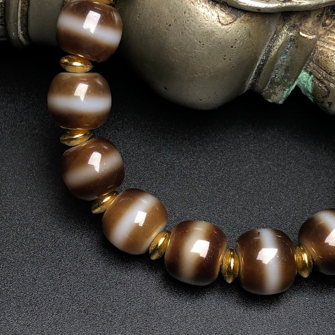 An Exquisite Agate Bracelets - 7