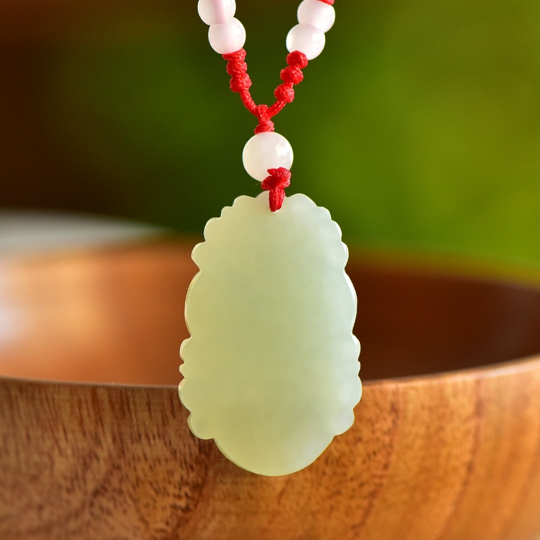 An Exquisite White Jade Pig Pattern Pendant - 5