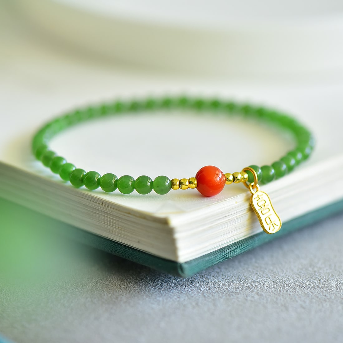 An Exquisite Jasper Bracelets - 5