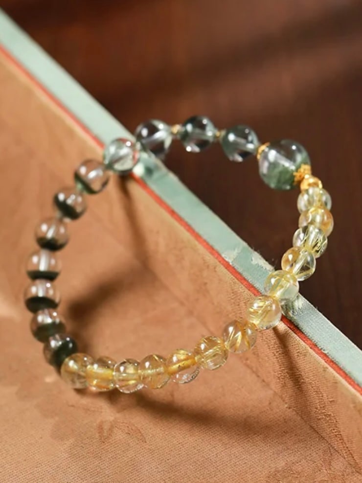 An Exquisite Crystal Bracelets - 2