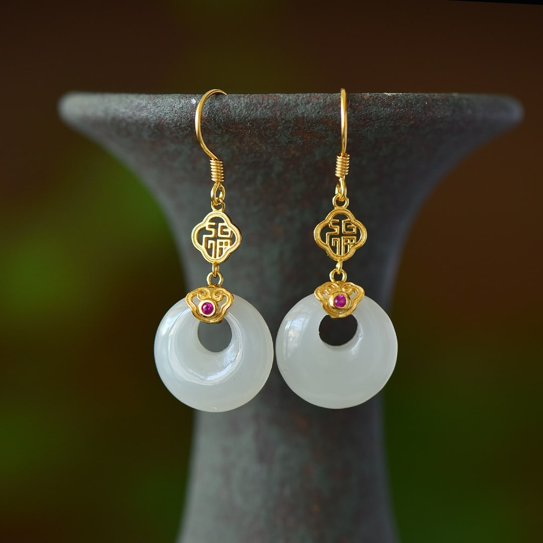 A Pair of Exquisite Sterling Silver-Gold Plated Inlaid White Jade Earrings: A Pair of Exquisite Sterling Silver-Gold Plated Inlaid White Jade Earrings,Size:15mmx8mm 一对纯银镀金镶白玉耳环