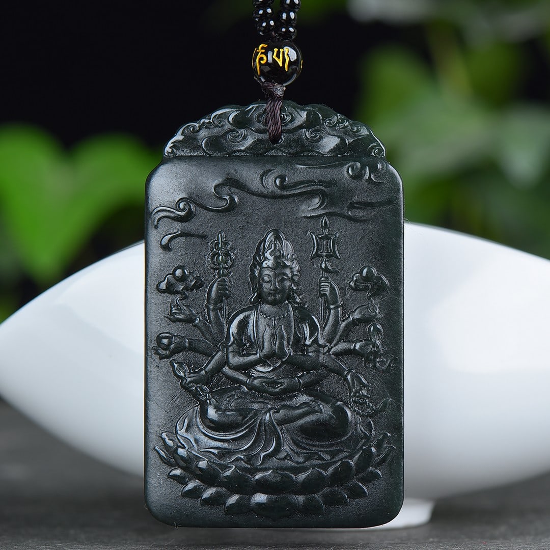 An Exquisite Sapphire Landscape and Thousand-hand Guanyin Pattern Pendant: An Exquisite Sapphire Landscape and Thousand-hand Guanyin Pattern Pendant,Size:39mmx65mm (寓意)吉祥 保平安 