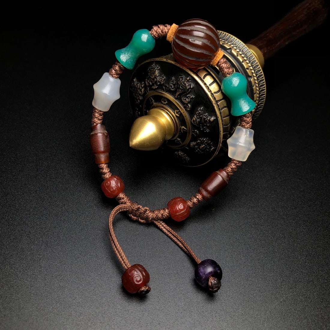 An Exquisite Agate Bracelets - 9