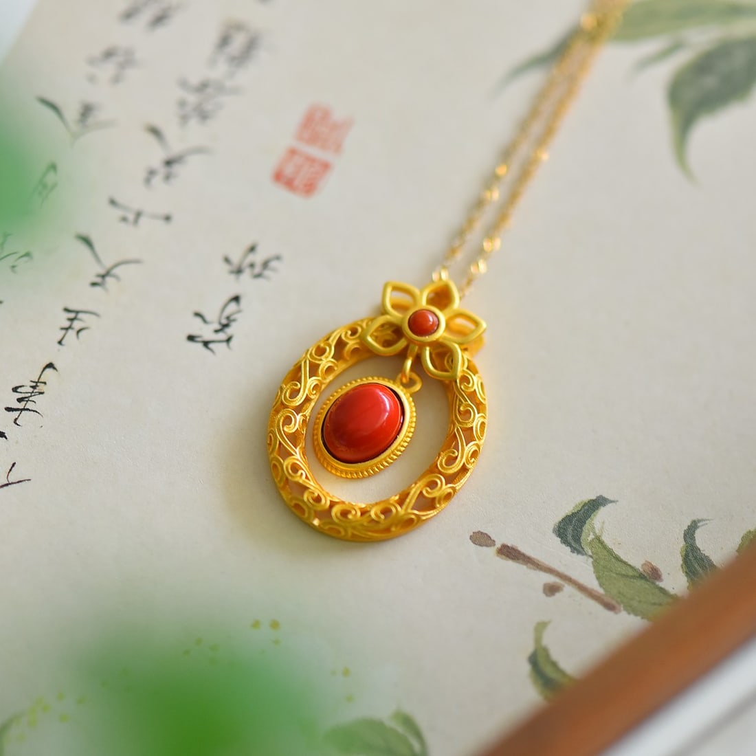 An Exquisite Sterling Silver-Gold Plated Inlaid Cinnabar Pendant: An Exquisite Sterling Silver-Gold Plated Inlaid Cinnabar Pendant,Size:7mmx9mm 寓意:圆圆满满,花开富贵 
