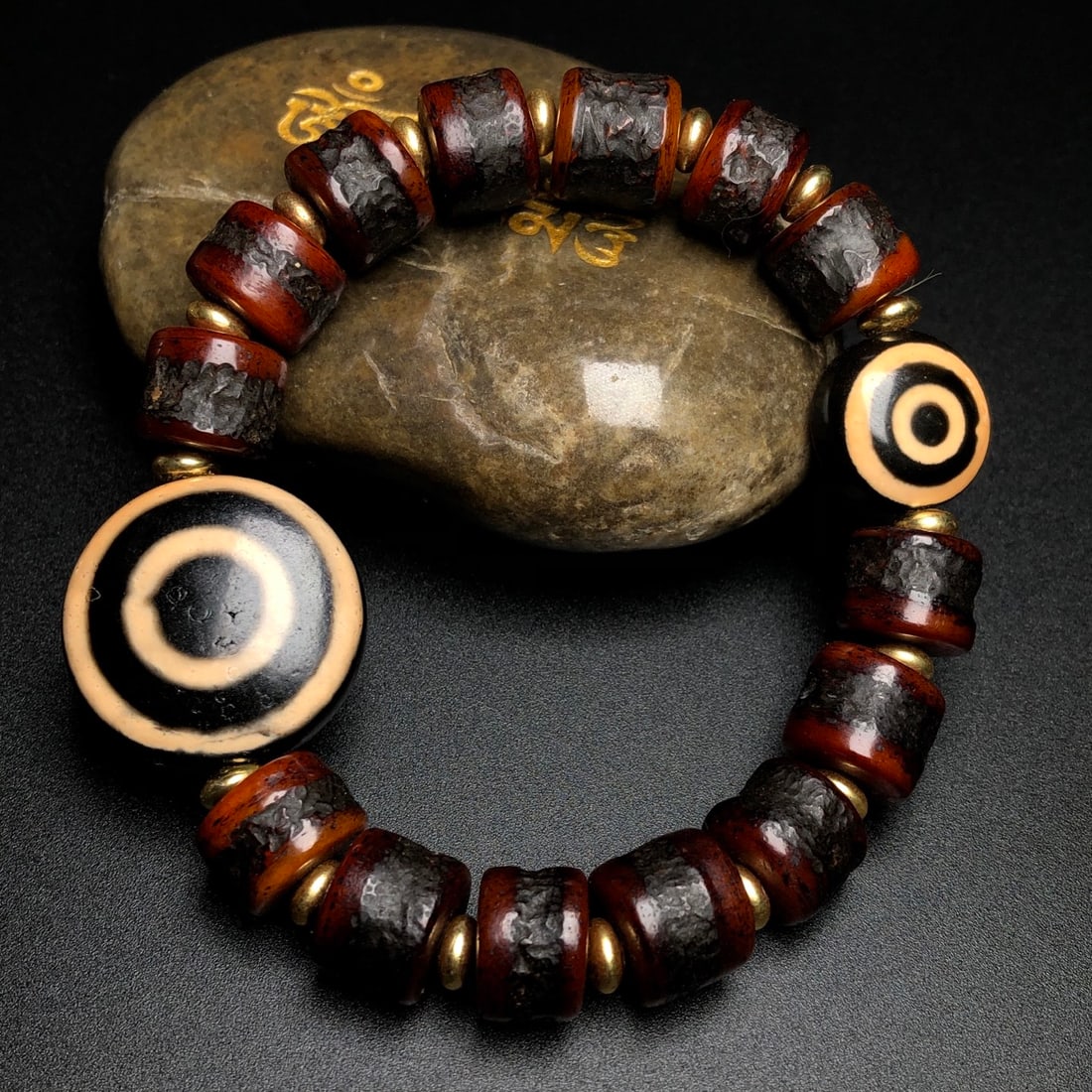 An Exquisite Dzi Bead Bracelets - 2