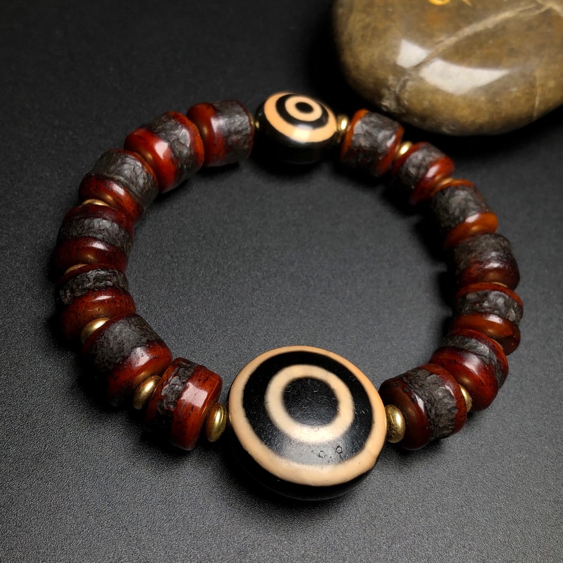 An Exquisite Dzi Bead Bracelets - 5