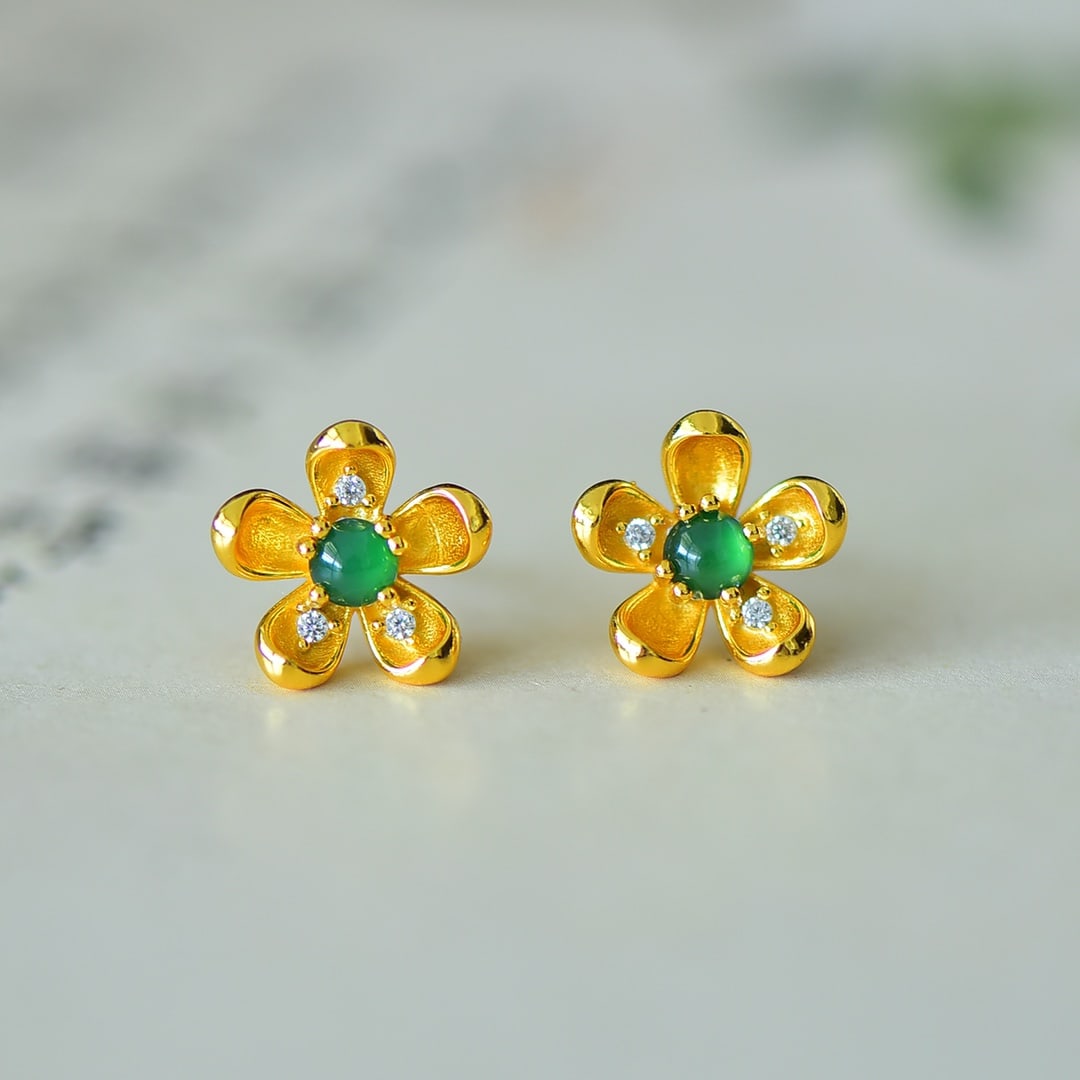 A Pair of Exquisite Sterling Silver-Gold Plated Inlaid Jadeite Earrings,Inlaid Diamond: A Pair of Exquisite Sterling Silver-Gold Plated Inlaid Jadeite Earrings,Inlaid Diamond,Size:4mmx4mm 