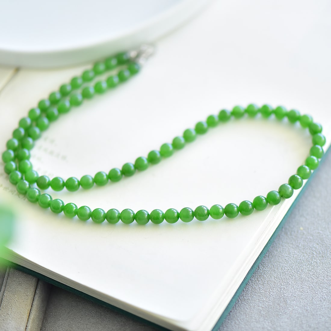 An Exquisite Jasper Necklace - 5