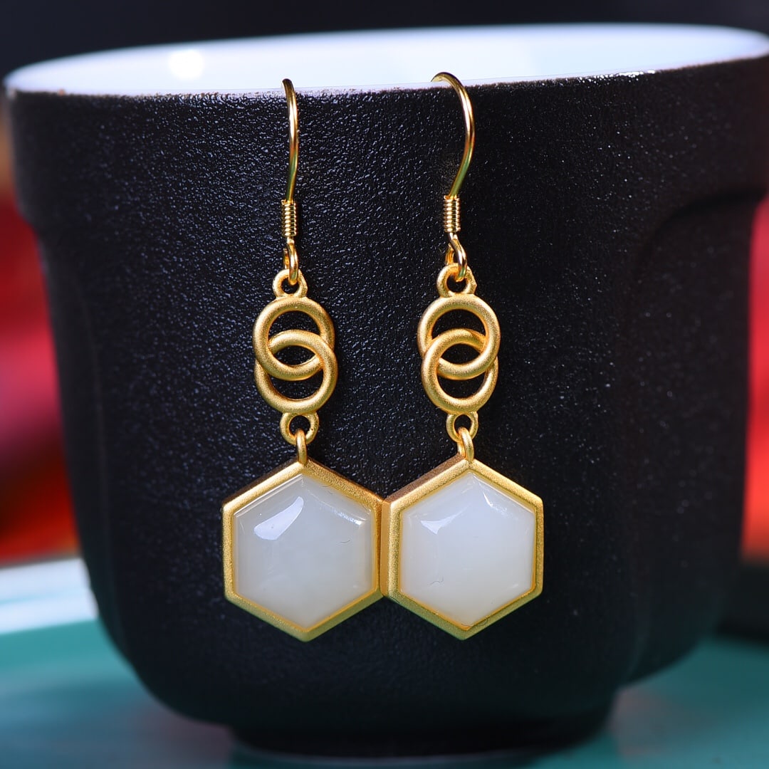 A Pair of Exquisite Sterling Silver-Gold Plated Inlaid White Jade Earrings: A Pair of Exquisite Sterling Silver-Gold Plated Inlaid White Jade Earrings,Size:12mmx12mm 一对纯银镀金镶白玉耳环