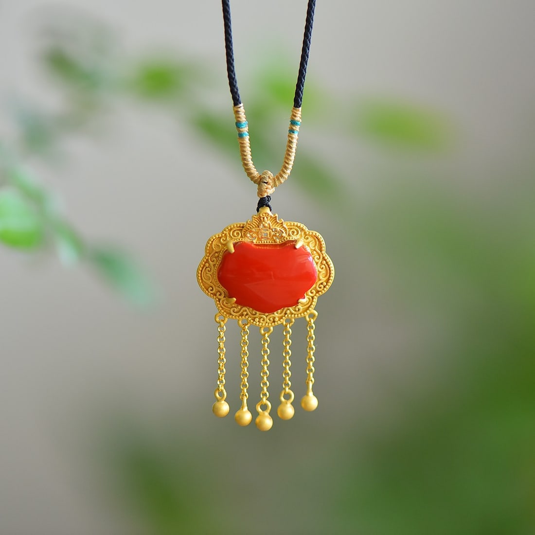 An Exquisite Sterling Silver-Gold Plated Inlaid Cinnabar Pendant: An Exquisite Sterling Silver-Gold Plated Inlaid Cinnabar Pendant,Size:13mmx18mm 寓意:吉祥如意 