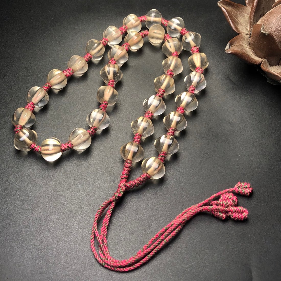 An Exquisite Crystal Necklace: An Exquisite Crystal Necklace,Size:13mmx11mm 水晶项链