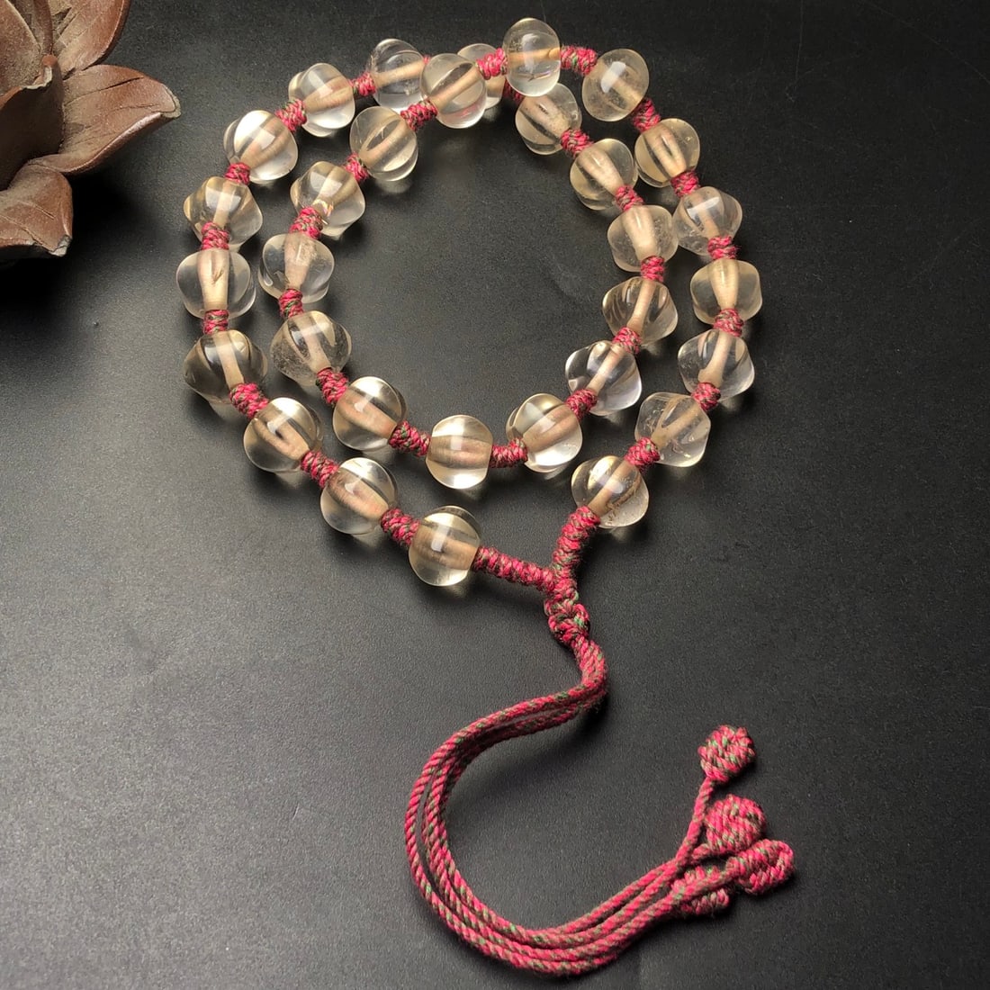 An Exquisite Crystal Necklace - 4