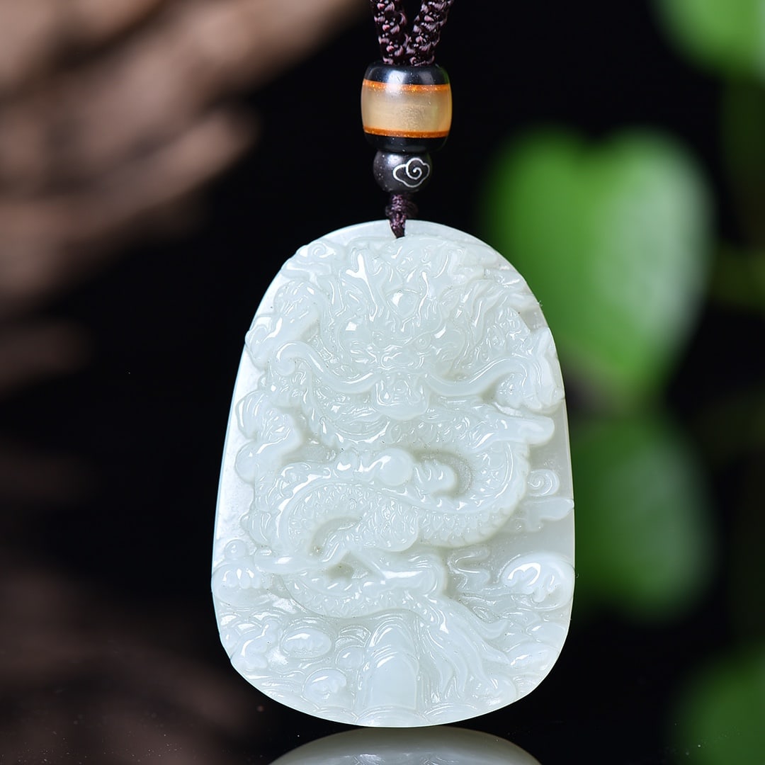 An Exquisite White Jade Dragon Pattern Pendant: An Exquisite White Jade Dragon Pattern Pendant,Size:38mmx54mm 