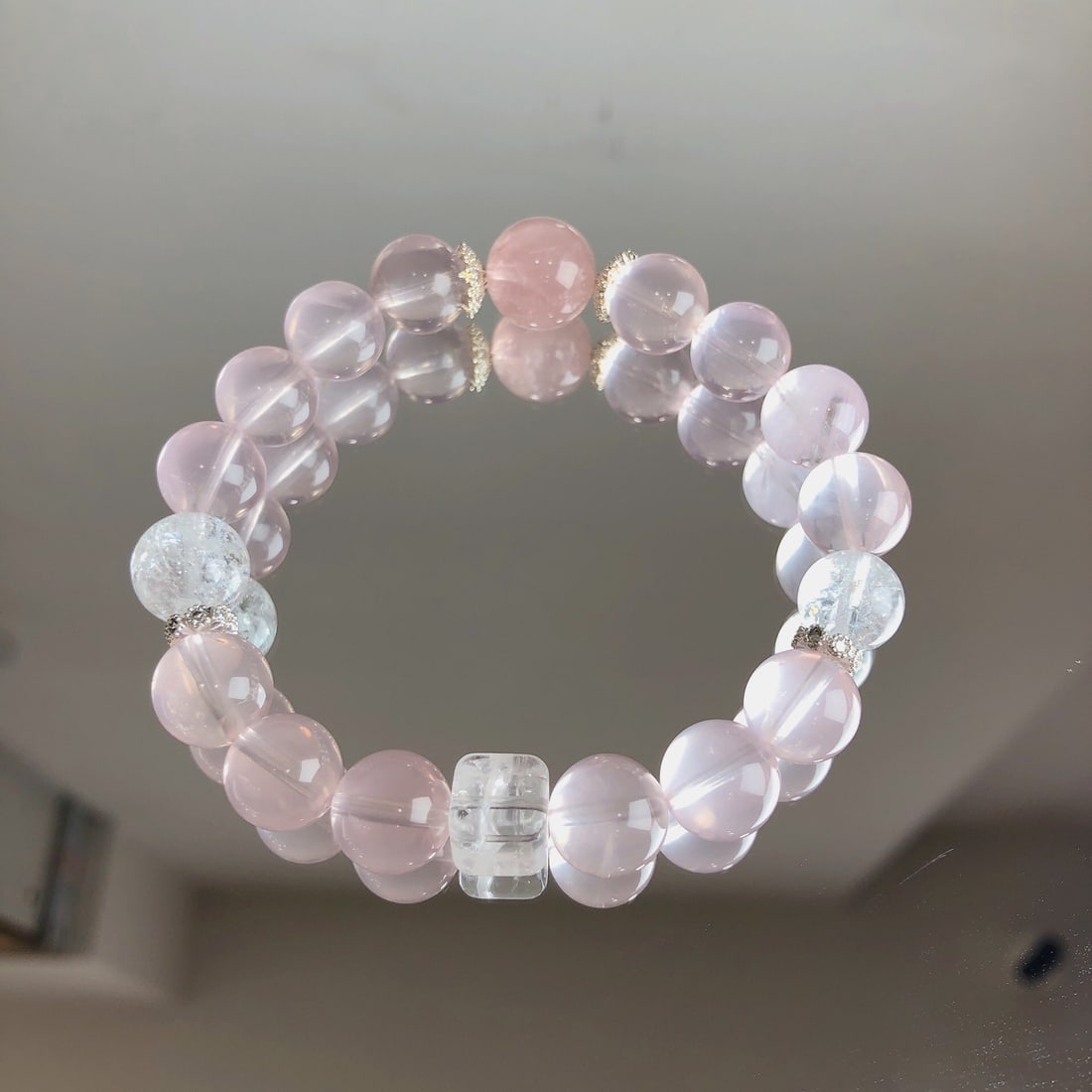 An Exquisite Crystal Bracelets - 10