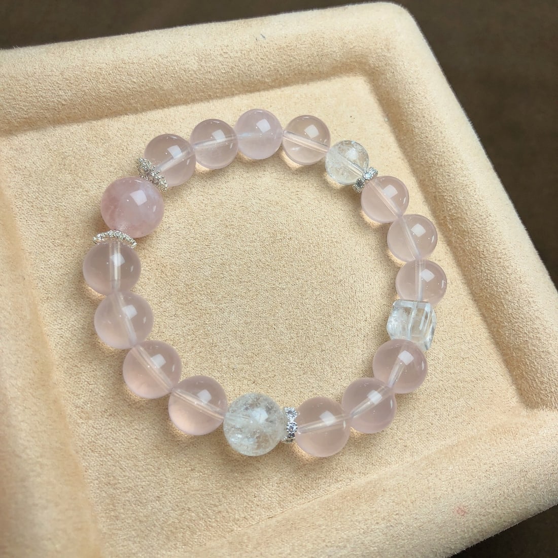 An Exquisite Crystal Bracelets - 9