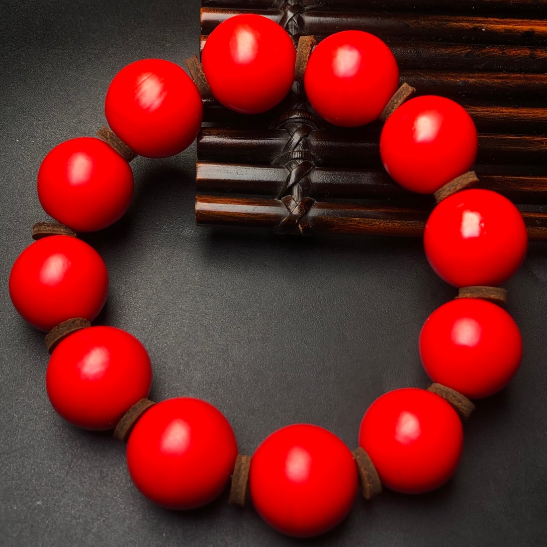 An Exquisite Glass Bracelets: An Exquisite Glass Bracelets,Size:18mm 琉璃手串