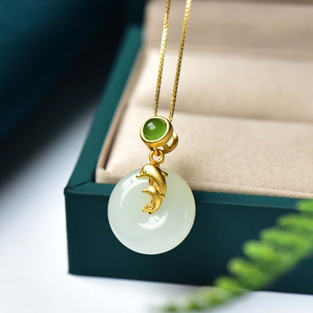 An Exquisite Sterling Silver-Gold Plated Inlaid White Jade Pendant: An Exquisite Sterling Silver-Gold Plated Inlaid White Jade Pendant 纯银镀金镶白玉吊坠
