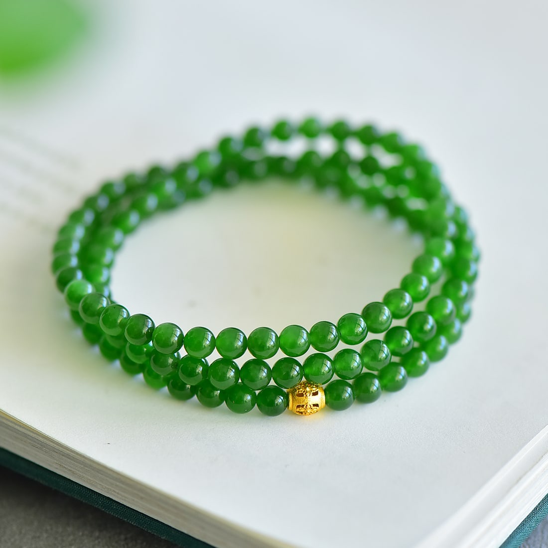 An Exquisite Jasper Bracelets - 3