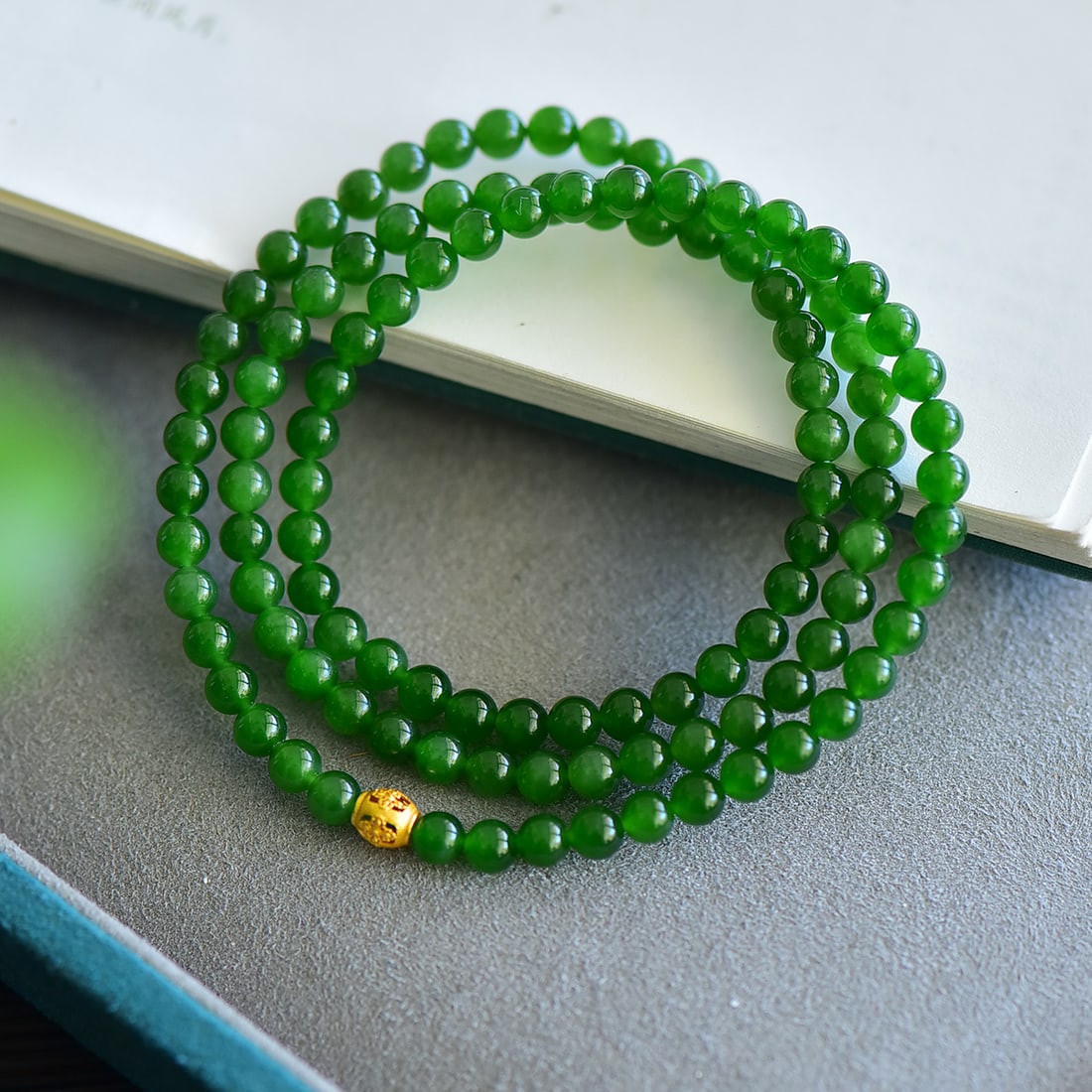 An Exquisite Jasper Bracelets - 5