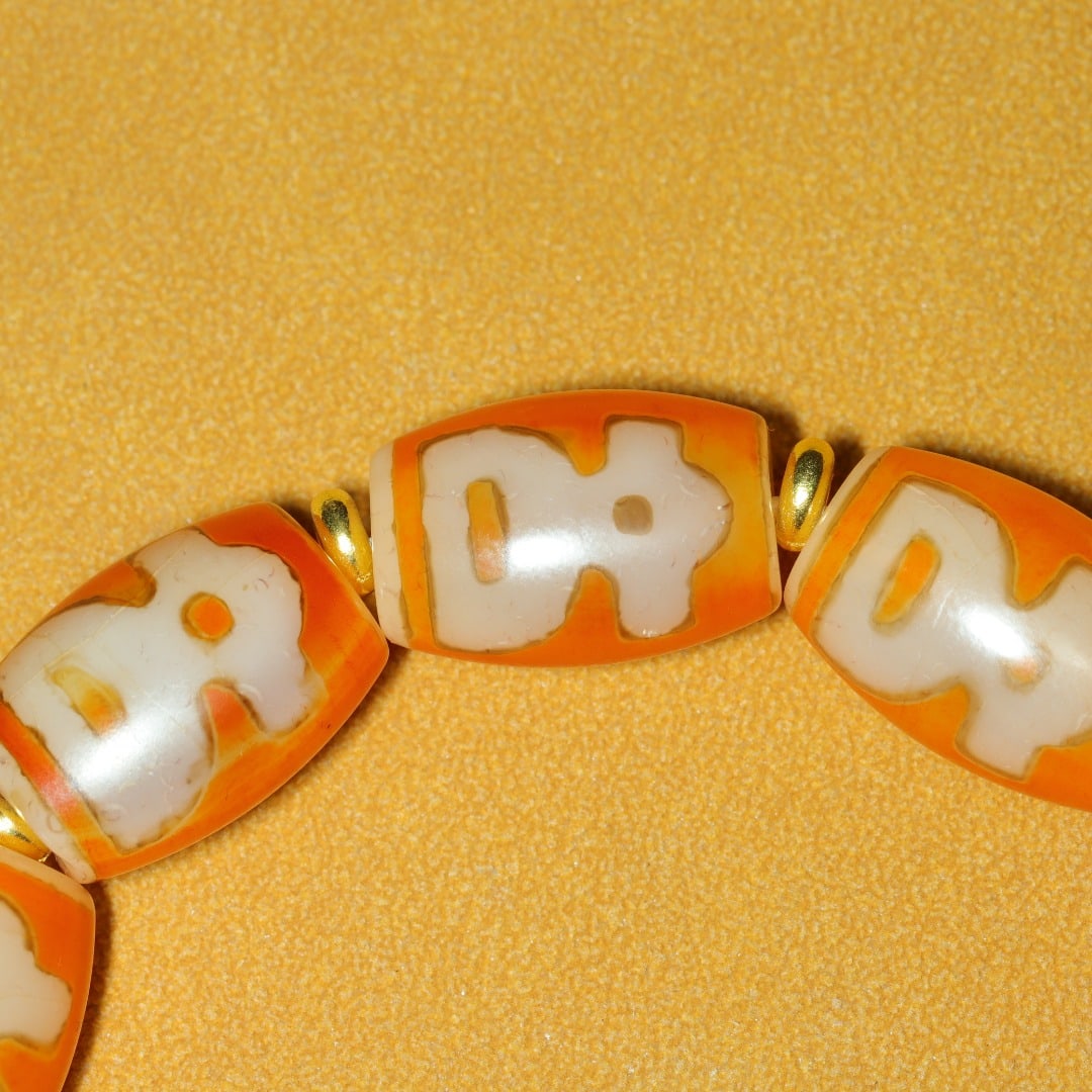 An Exquisite Dzi Bead Bracelets - 5