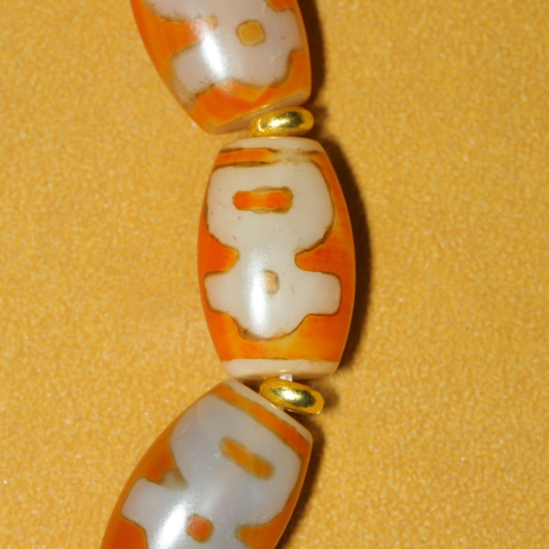 An Exquisite Dzi Bead Bracelets - 8