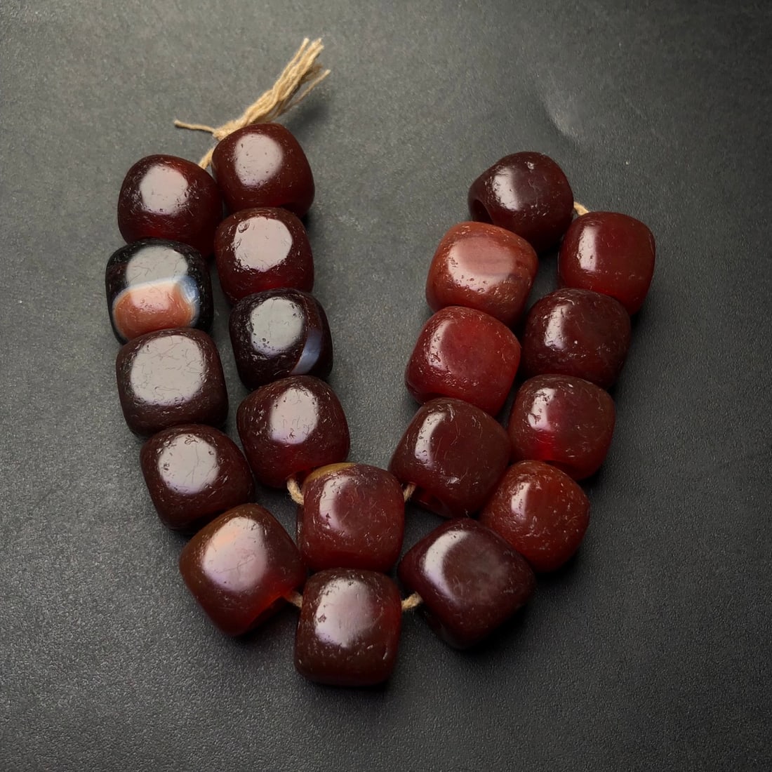 An Exquisite Agate Bracelets - 3