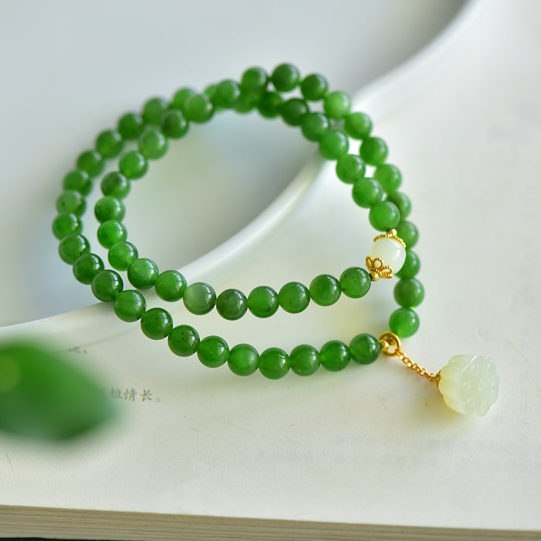 An Exquisite Jasper White Jade Bracelets - 3