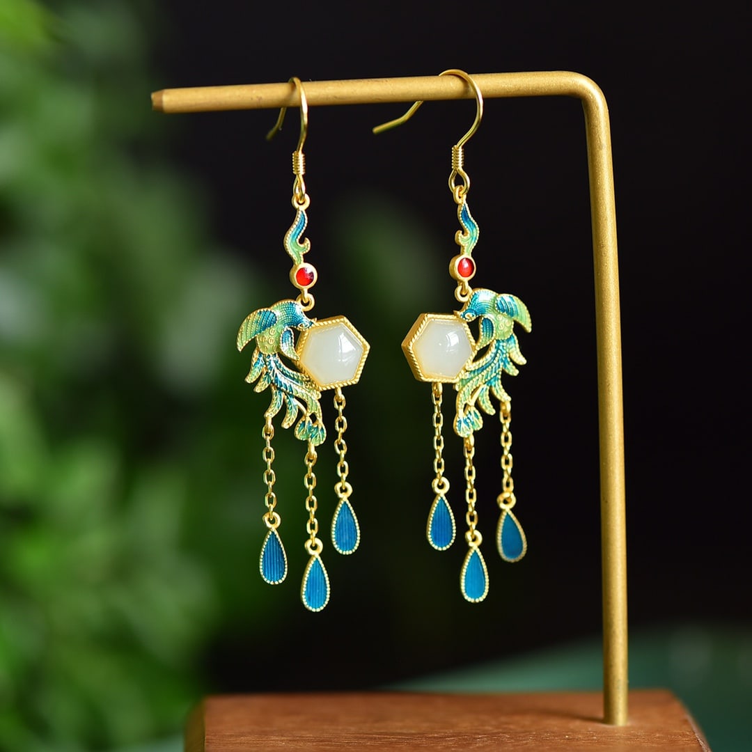 A Pair of Exquisite Sterling Silver-Gold Plated Inlaid White Jade Earrings: A Pair of Exquisite Sterling Silver-Gold Plated Inlaid White Jade Earrings 一对纯银镀金镶白玉耳环