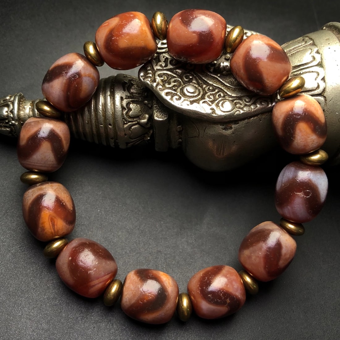 An Exquisite Dzi Bead Bracelets - 2