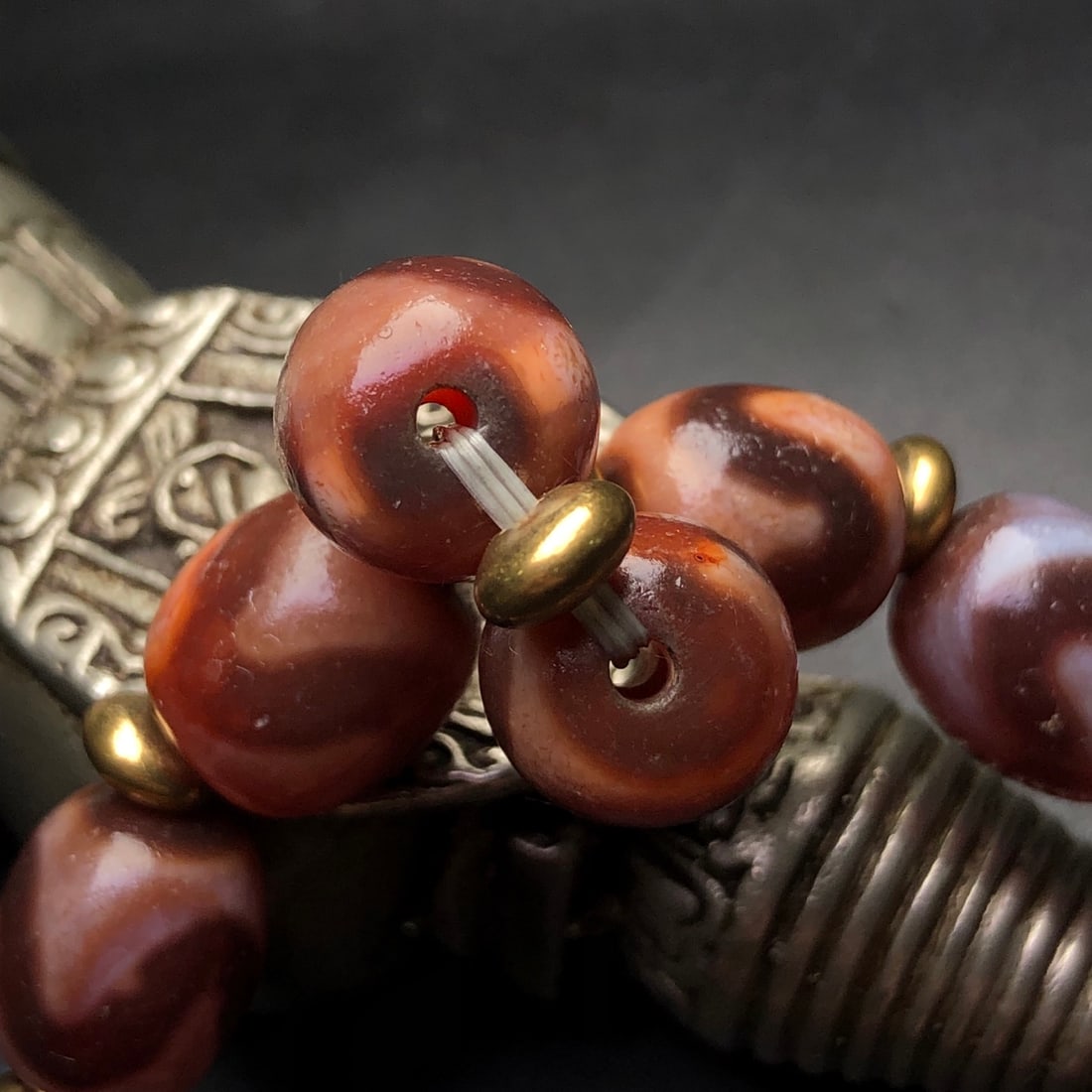 An Exquisite Dzi Bead Bracelets - 9