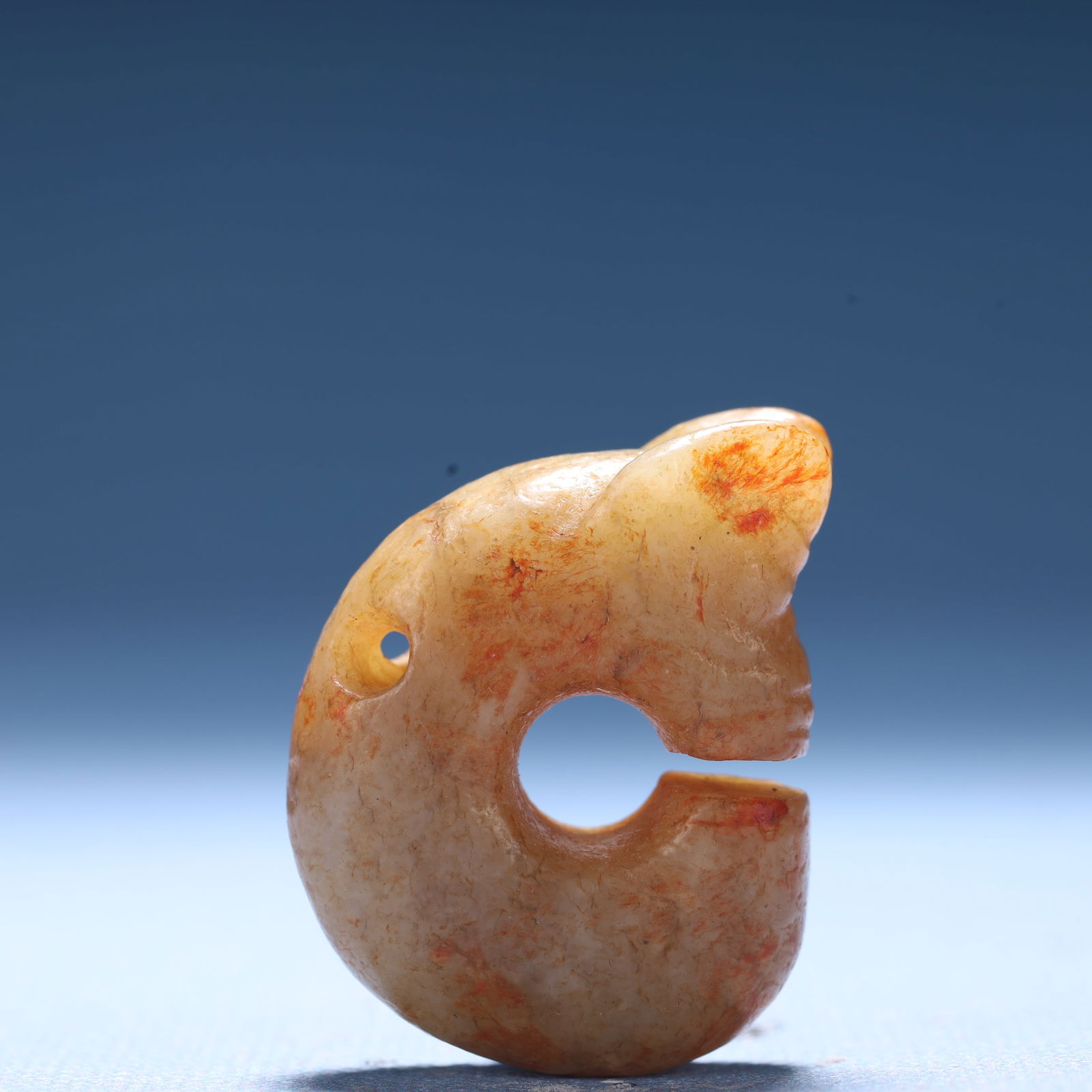 An Archaic Hongshan Culture Yellow Jade Pig and Dragon Pendant: An Archaic Hongshan Culture Yellow Jade Pig and Dragon Pendant,Ancient Time,China,Size:1.1inx0.5inx1.4in,Weight:24.1g 红山文化黄玉猪龙挂件,&