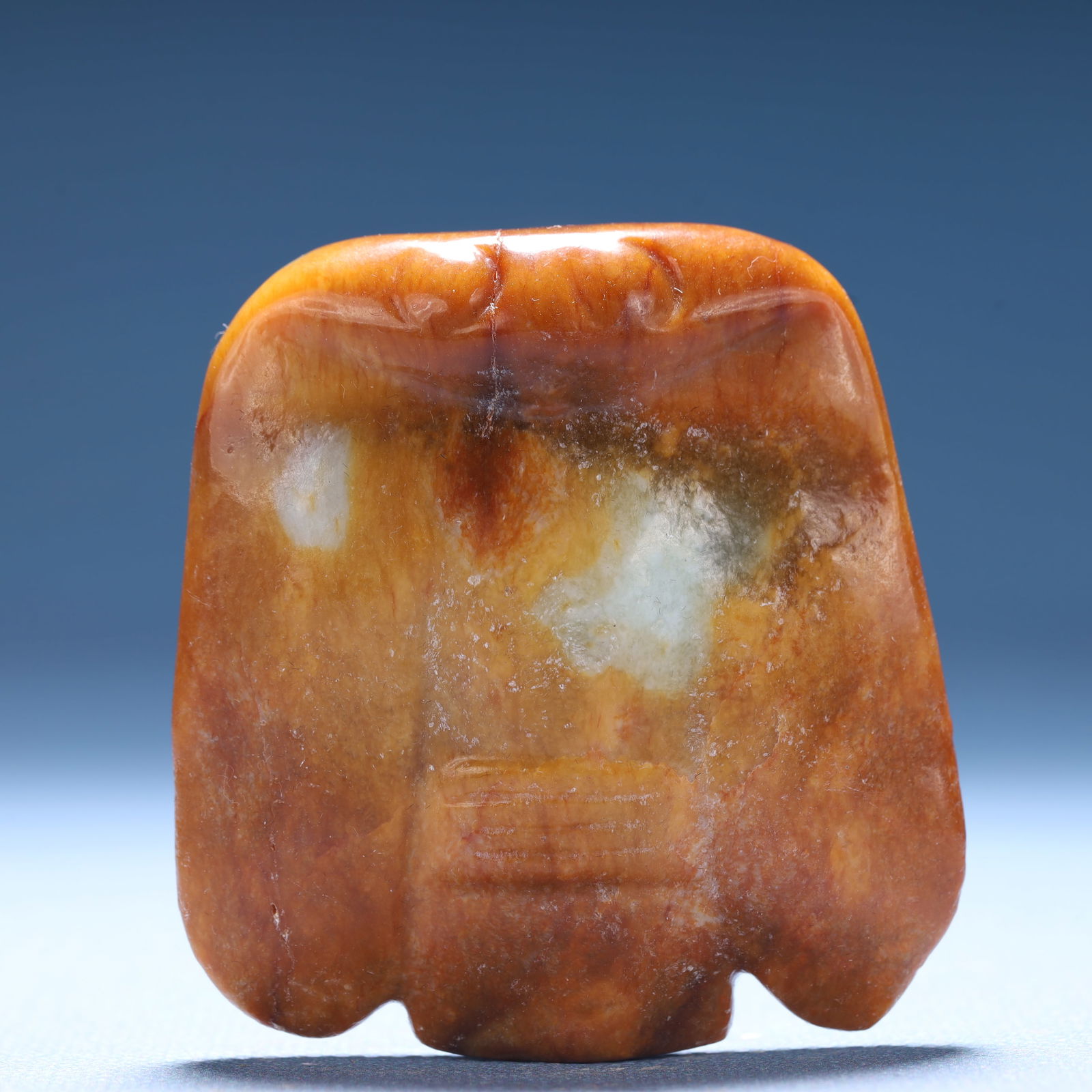 An Archaic Hongshan Culture Yellow Jade Pendant: An Archaic Hongshan Culture Yellow Jade Pendant,Ancient Time,China,Size:2.3inx2.2inx0.6in,Weight:79.8g 红山文化黄玉挂件,中国新石