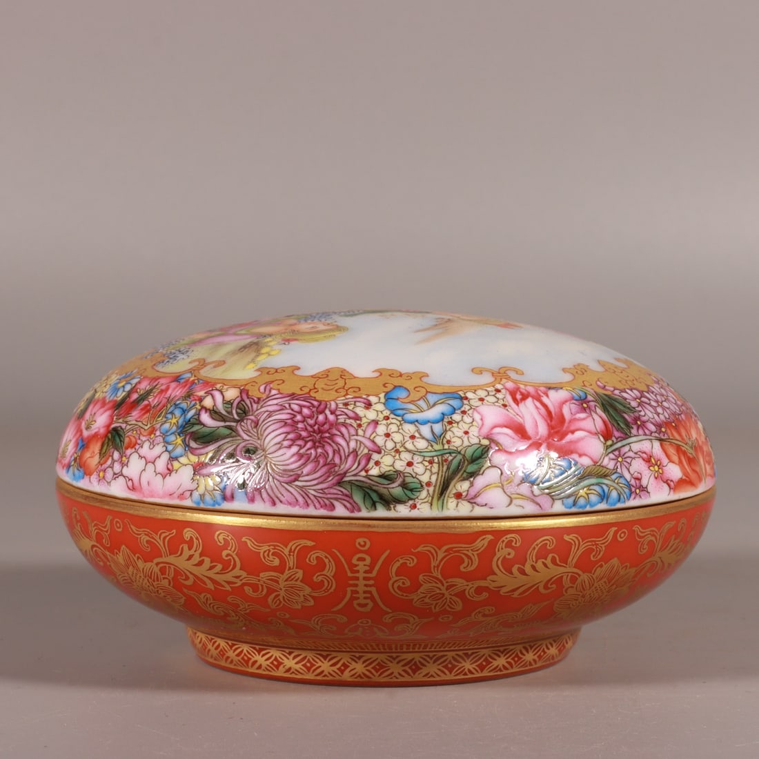 A Exquisite Enamel Iron-Red Figures Pattern Box - 5