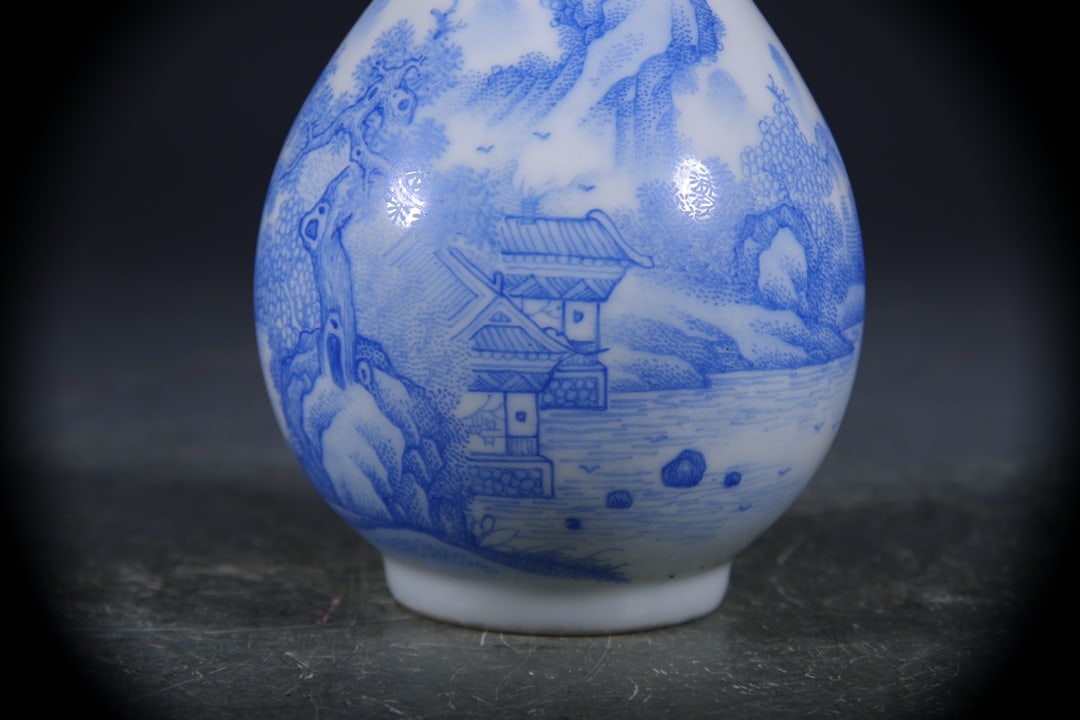 Blue and White Landscape Pattern Vase - 3