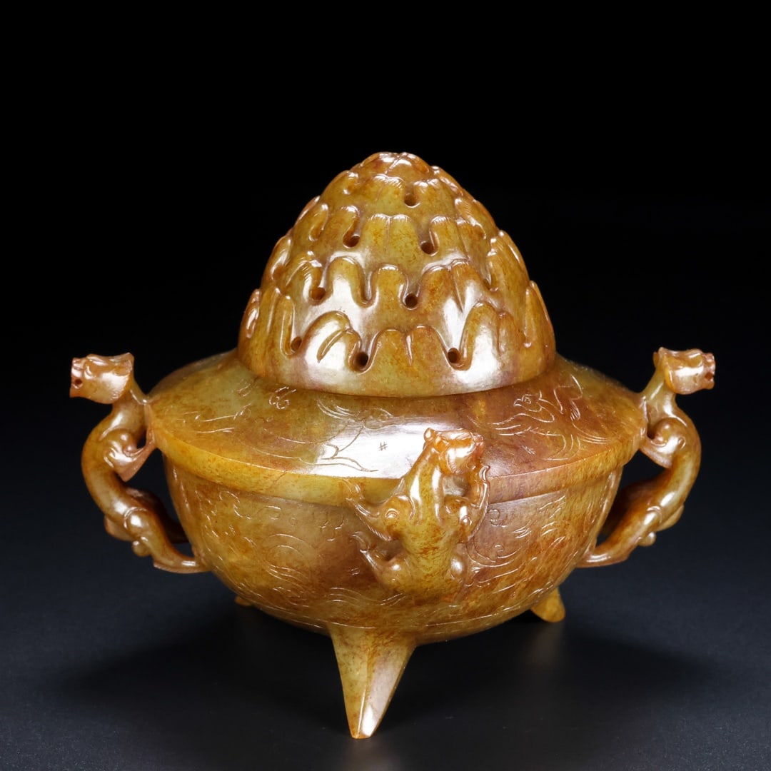 A Rare Hetian Jade Stove: A Rare Hetian Jade Stove,Han Dynasty, China,Size:5.9inx5.1inx4.7in, Weight:462g 和田玉炉,中国汉代