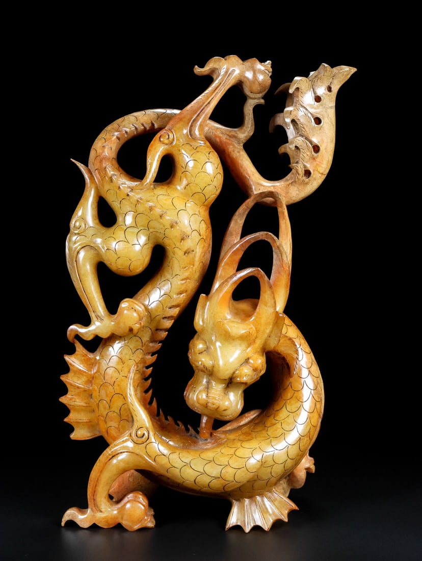 A Exquisiten Hotan Jade Dragon Ornament: A Exquisiten Hotan Jade Dragon Ornament,Qing Dynasty, China 和田玉龙摆件,中国清代