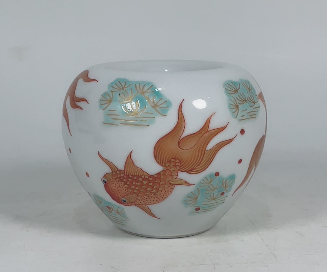 A Exquisite Famille-Rose Fish and Lotus Pattern Brush Washer: A Exquisite Famille-Rose Fish and Lotus Pattern Brush Washer,Qing Dynasty, China,Yongzheng Six-character Mark,Size:2.8inx3.1in 