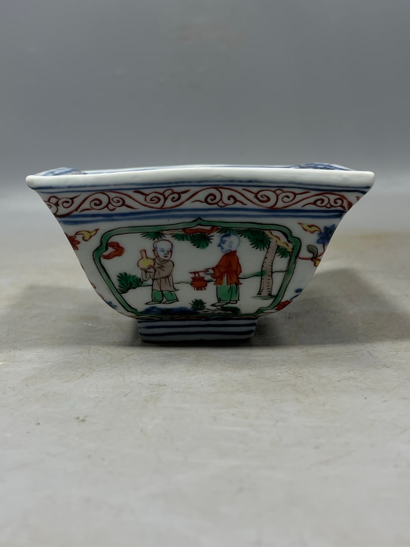 Doucai Figures Pattern Bowl - 2