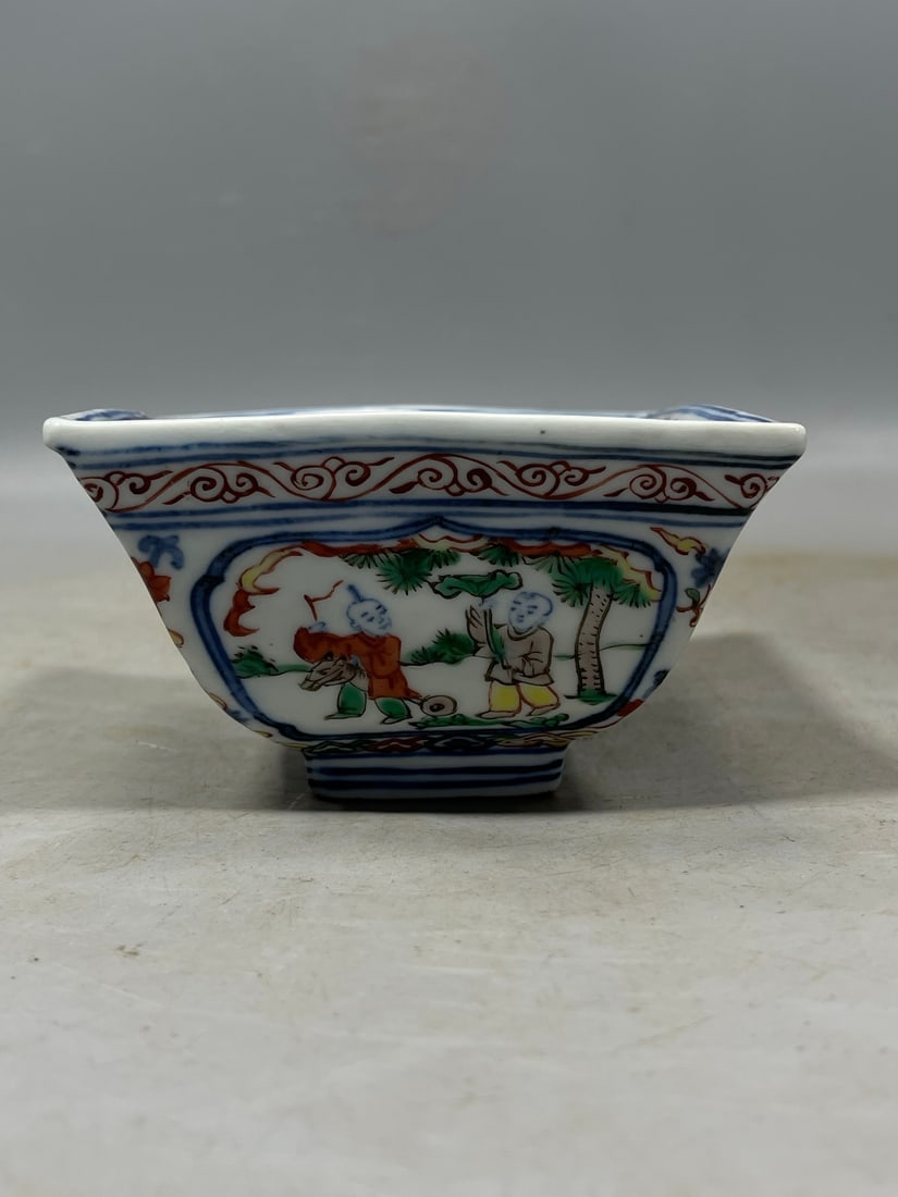 Doucai Figures Pattern Bowl - 4