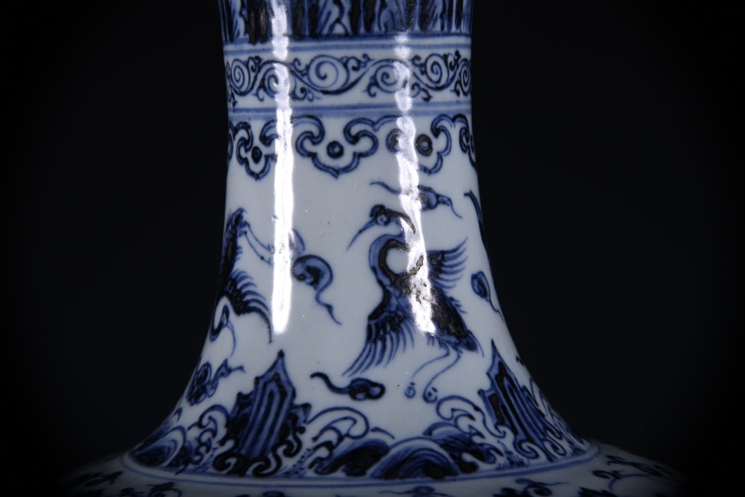 Blue and White Figures Pattern Vase - 4