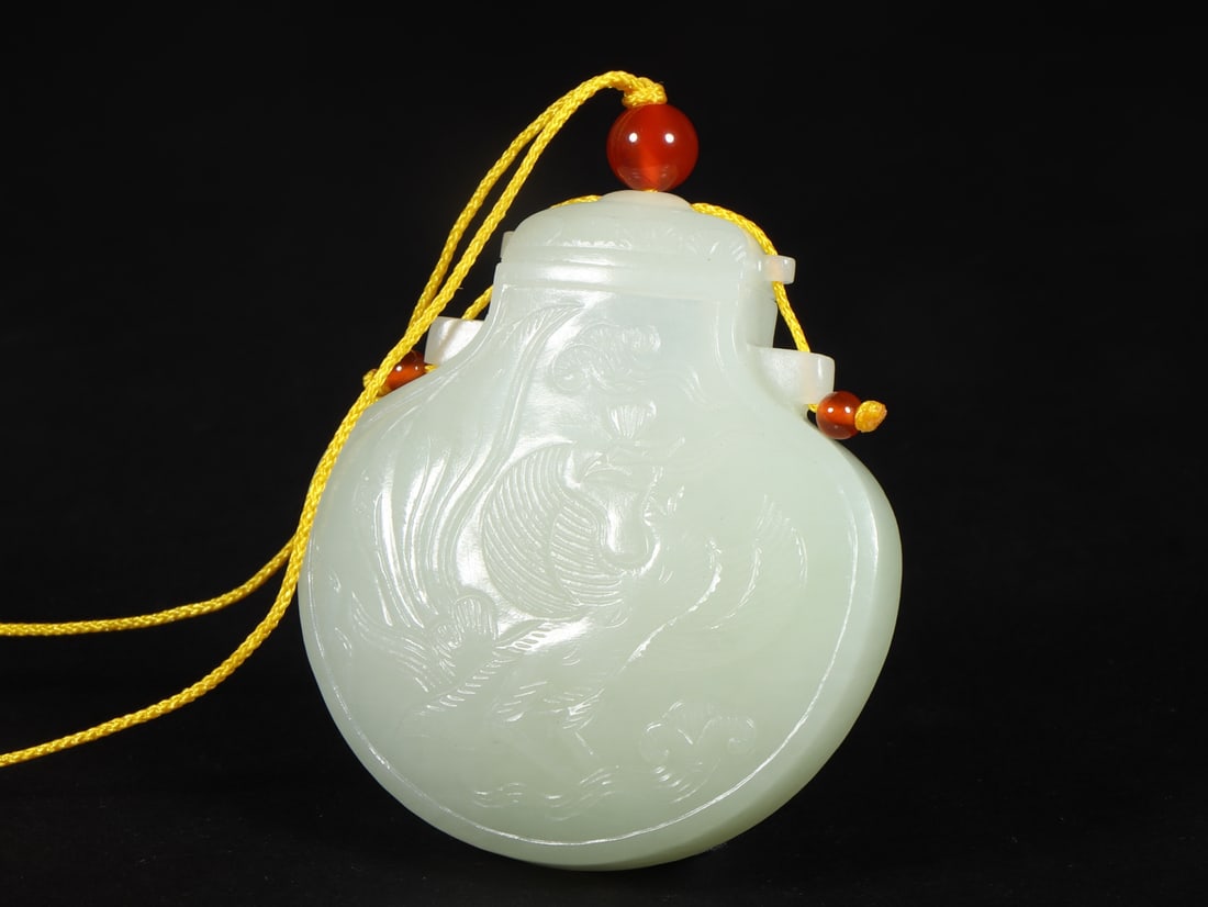 A Exquisite Hetian Jade Phoenix Pattern Incense Pouch - 3