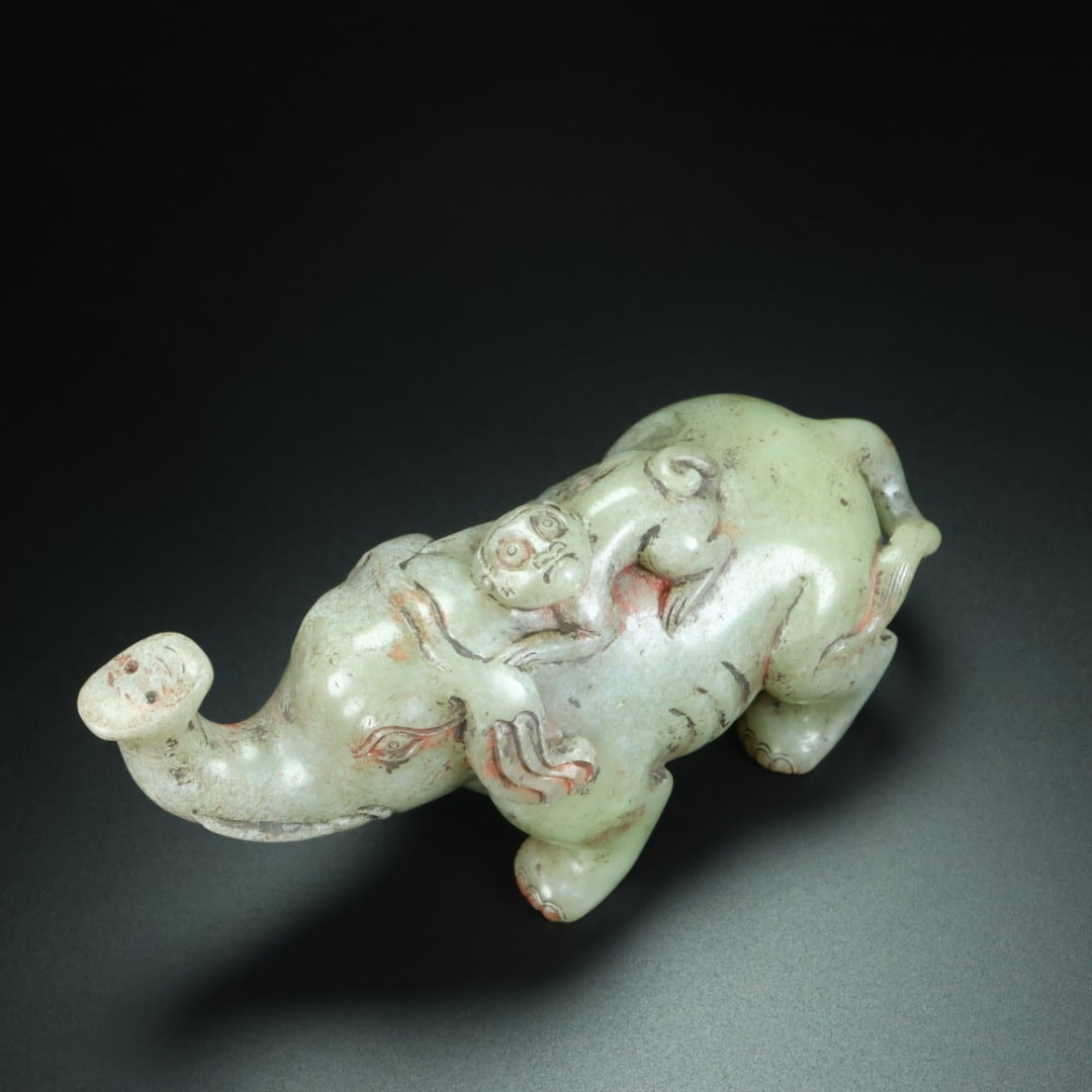 A Exquisite Hetian Jade Elephant Ornament: A Exquisite Hetian Jade Elephant Ornament,Han Dynasty, China,Size:6.1inx2.4inx3.1in,Weight:656g 和田玉封侯拜相,中国汉代