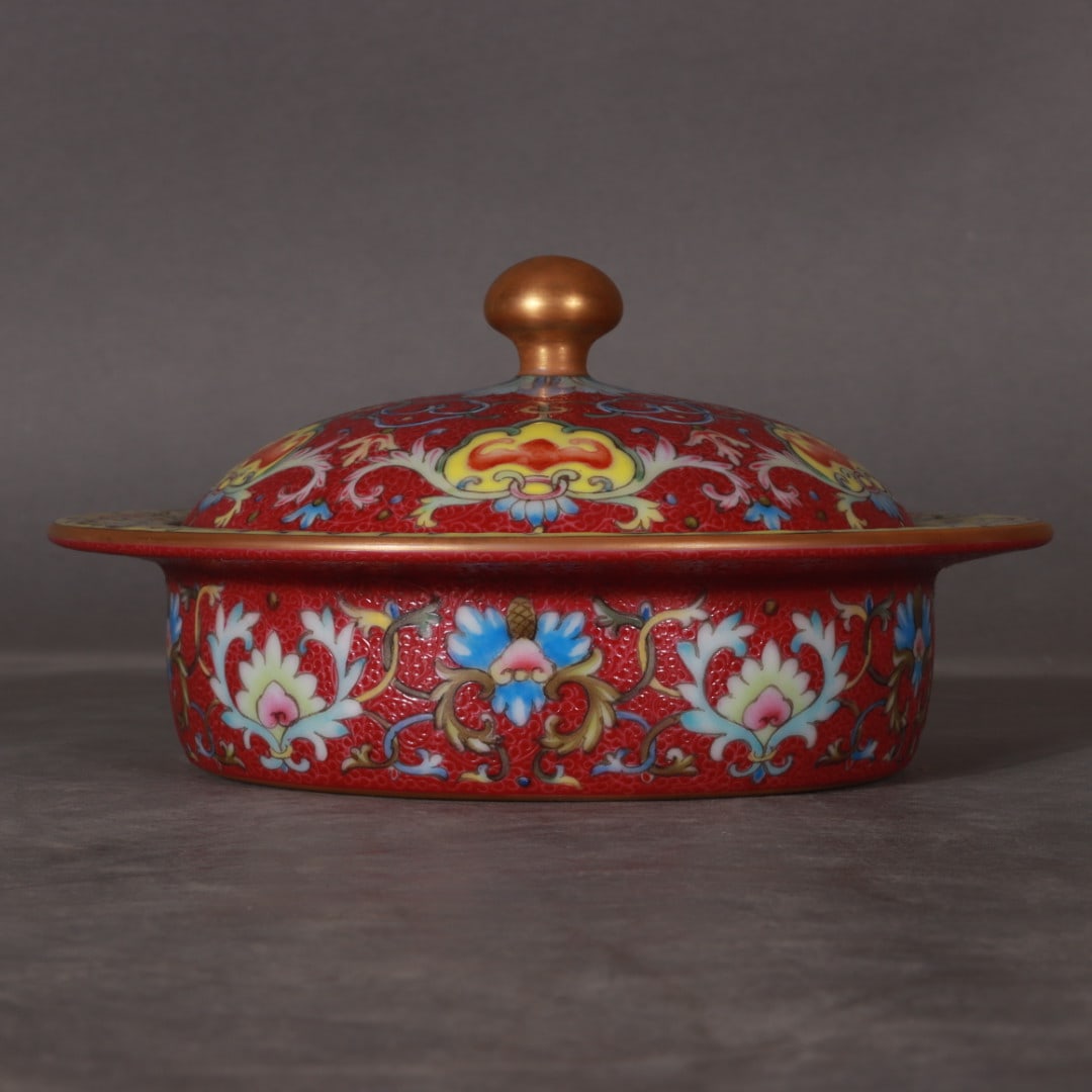A Exquisite Enamel Painted Gold Flower Pattern Box - 3
