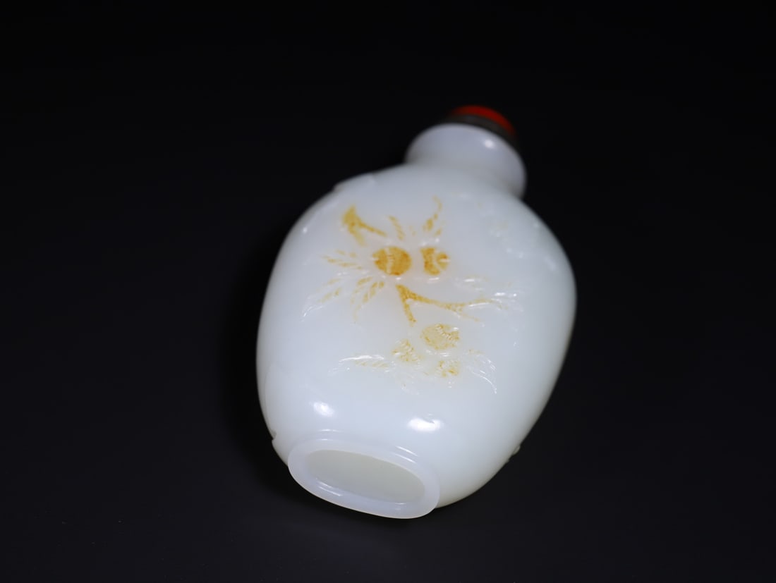 A Exquisite Hotan Jade Snuff Bottle - 5