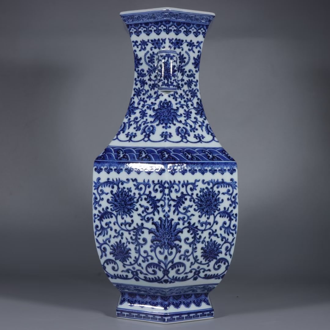 A Exquisite Blue and White Lotus Pattern Pattern Vase: A Exquisite Blue and White Lotus Pattern Pattern Vase,Qing Dynasty, China,Qianlong Six-character Mark,Size:20.1inx11.6inx8.2in 